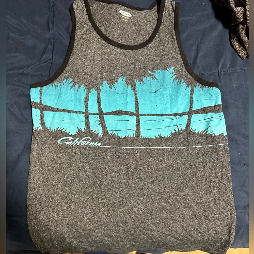 Old navy active tank top size medium